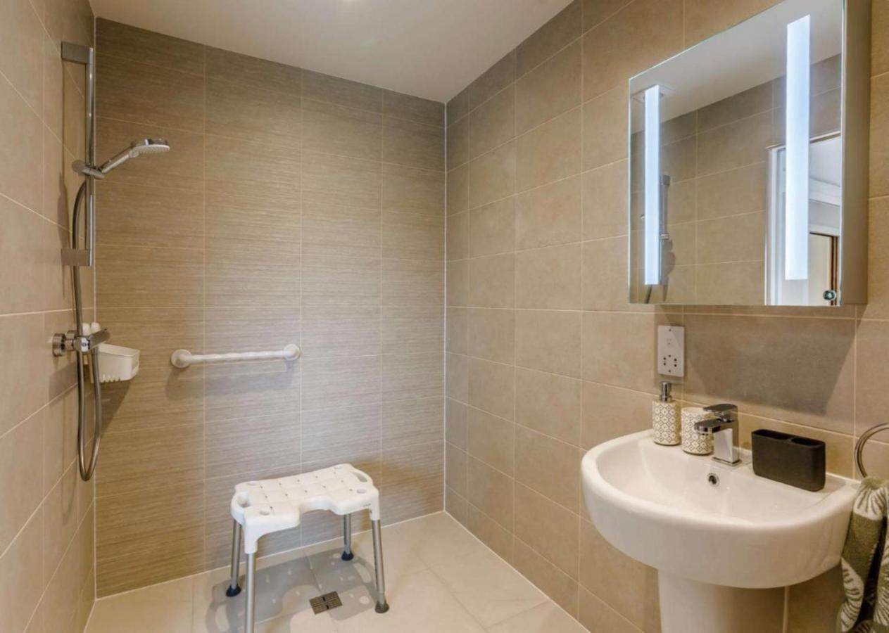 Fawn Cottage Disabled Adapted 3 Bedroom Hot Tub Coughton Bagian luar foto