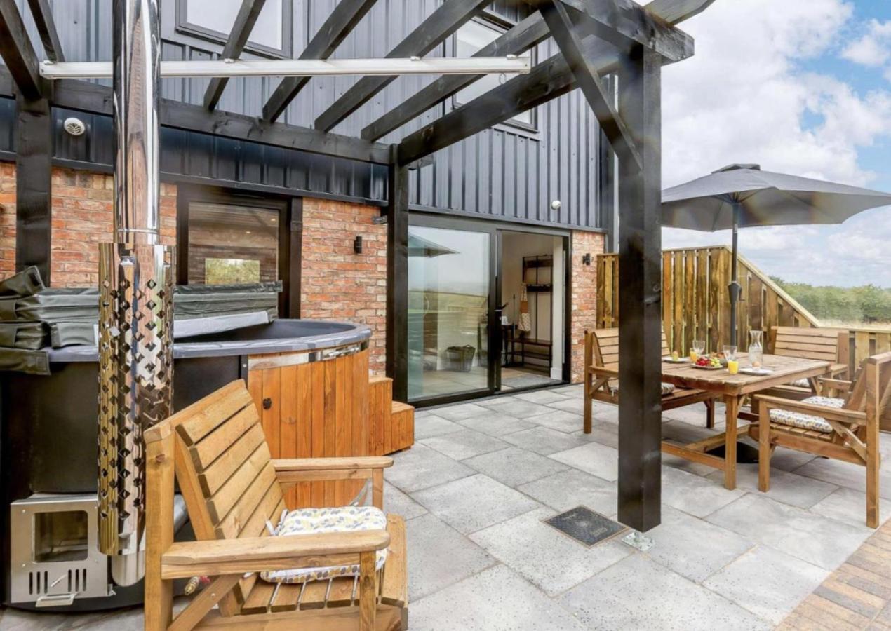 Fawn Cottage Disabled Adapted 3 Bedroom Hot Tub Coughton Bagian luar foto